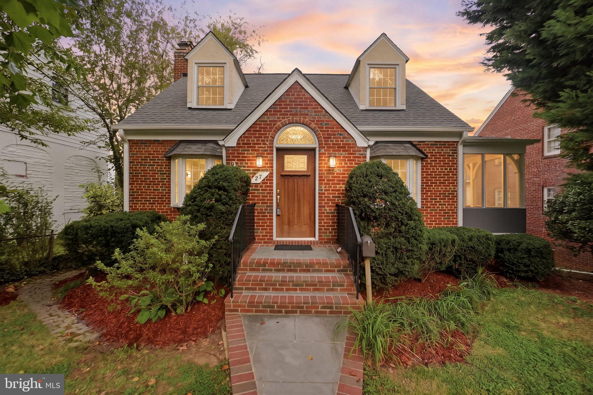 27 Fenwick St, Arlington, VA 22201
