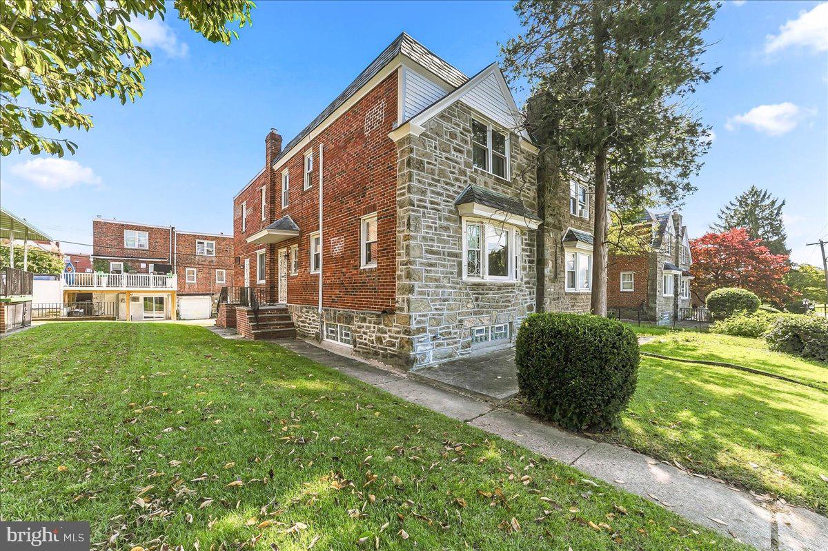 718 Upsal St, Philadelphia, PA 19119