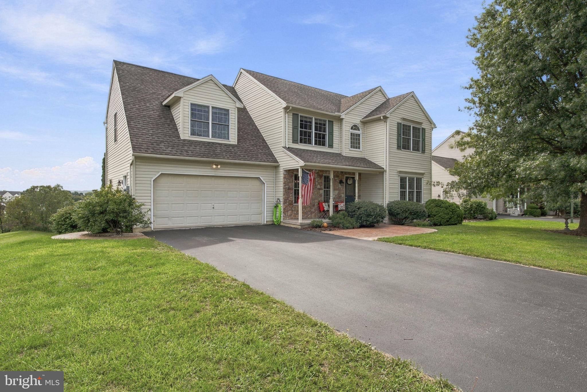 556 Harvest Dr, York, PA 17404 photo