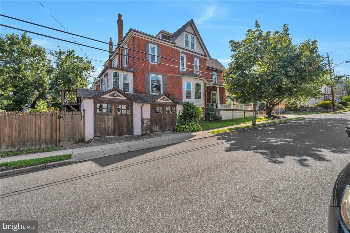 84 Maple St, Woodbury, NJ 08096