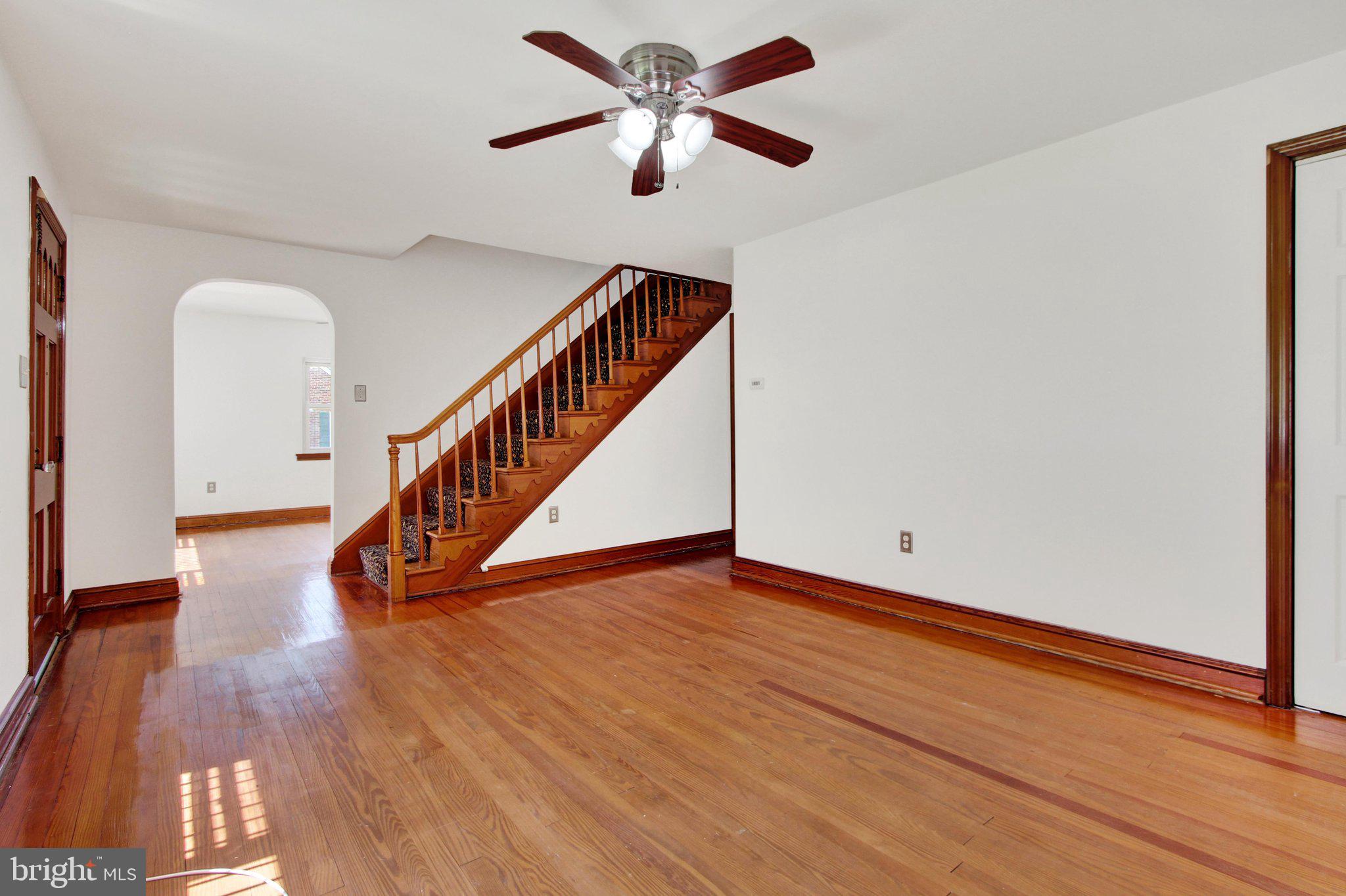 415 Woodland View Dr, York, PA 17406 photo