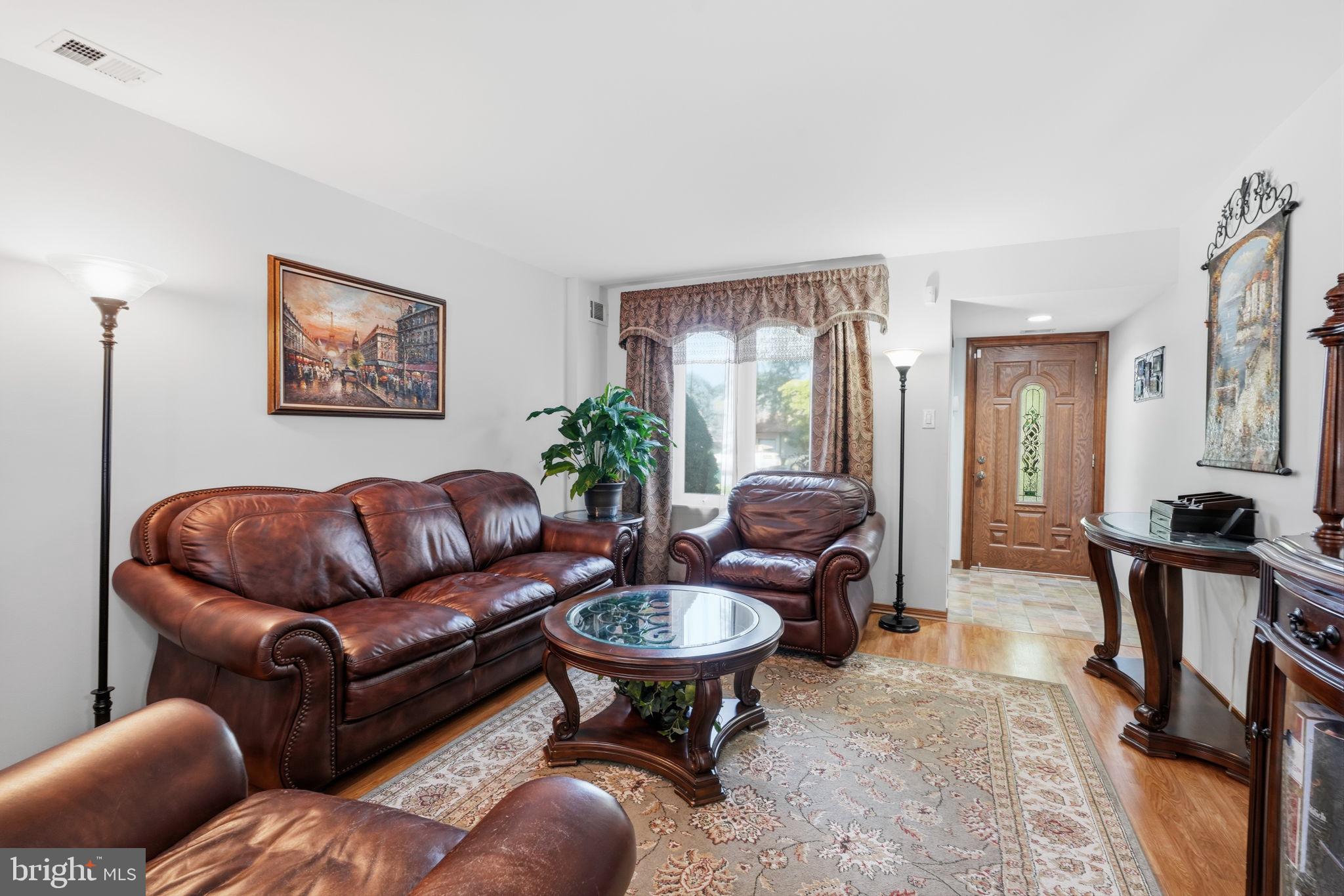 6625 Senator Ln, Bensalem, PA 19020 photo