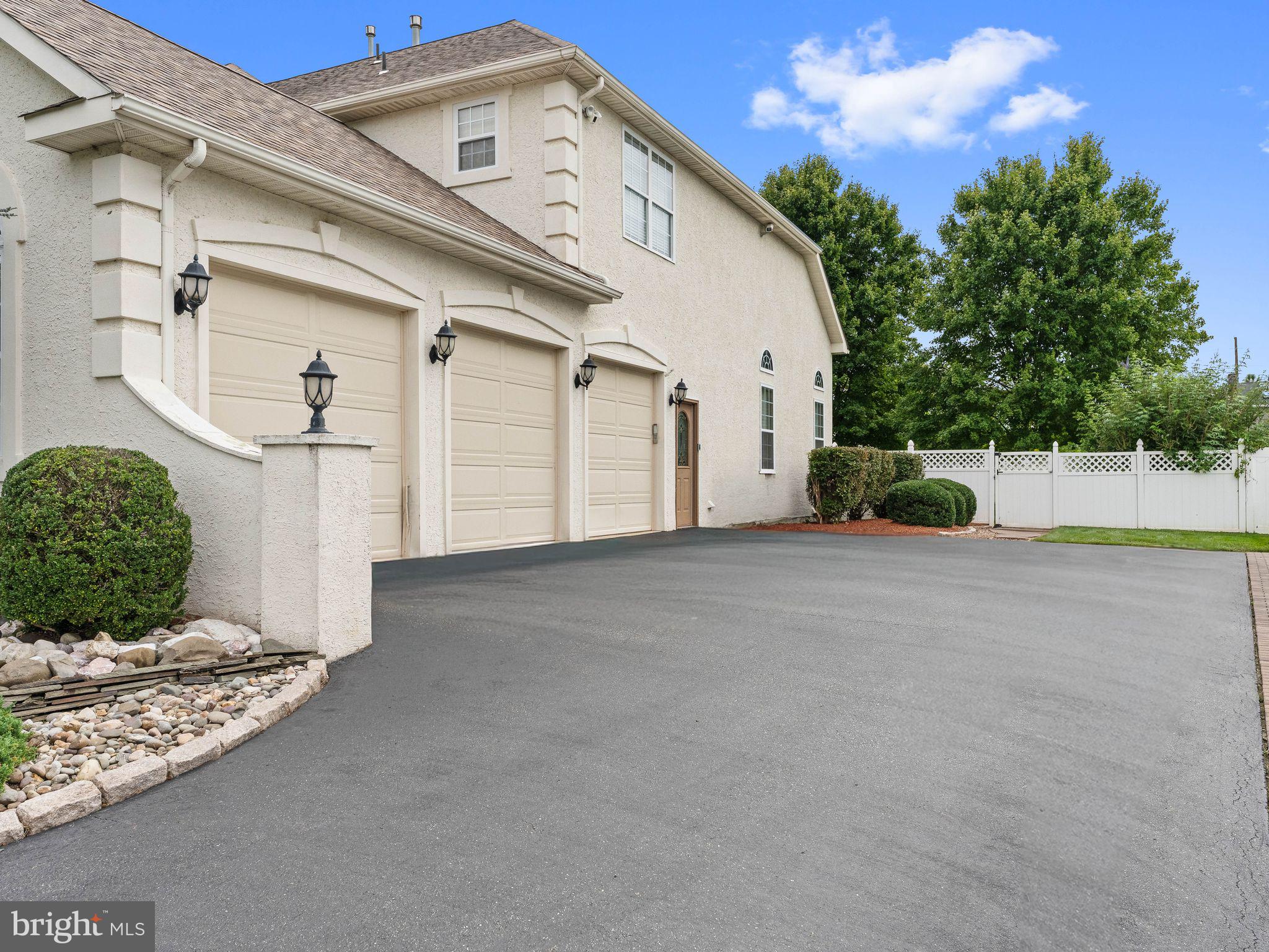 1 Doe Ct, Sewell, NJ 08080 photo
