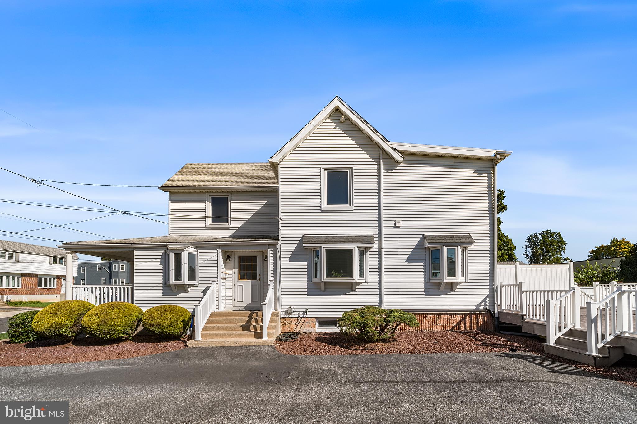 213 Saude Ave, Essington, PA 19029 photo