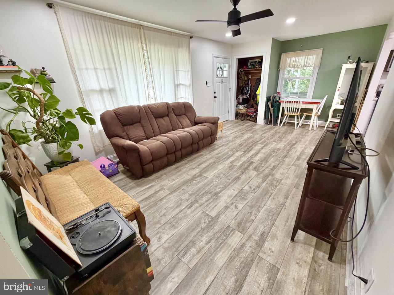 2413 Shelburn Rd, Millville, NJ 08332