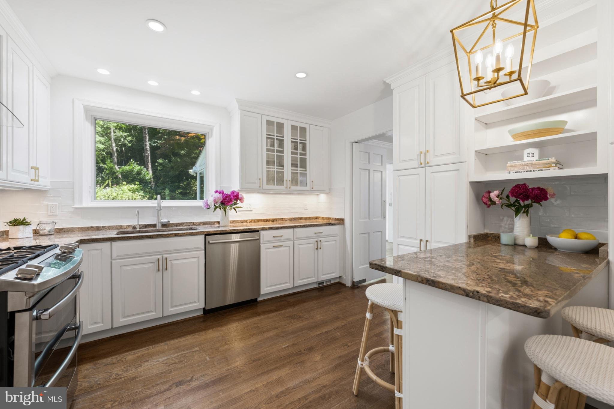 4555 West, Washington, DC 20007 photo