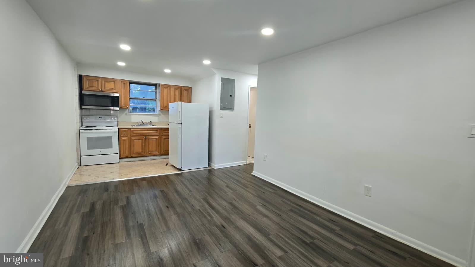 234 38 W Roosevelt Blvd, Philadelphia, PA 19120 photo