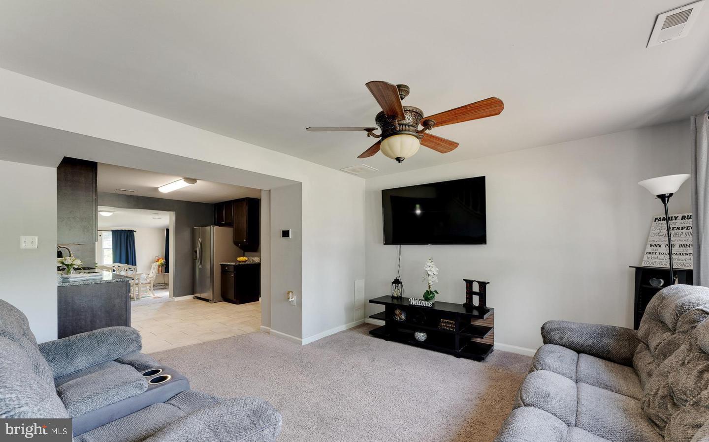 19 Stevens Rd, Glen Burnie, MD 21060 photo
