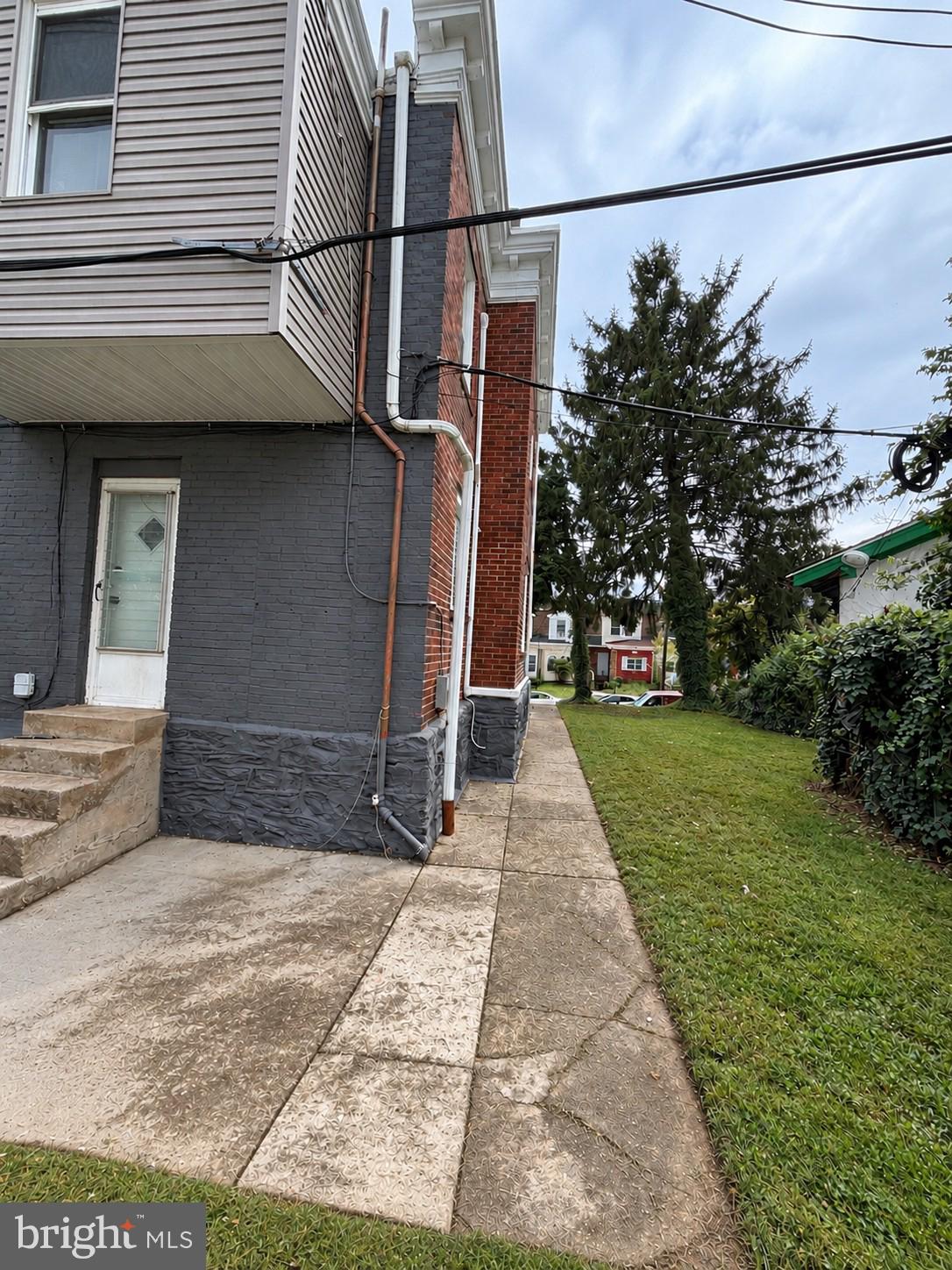 523 Geneva Ave, Philadelphia, PA 19120 photo