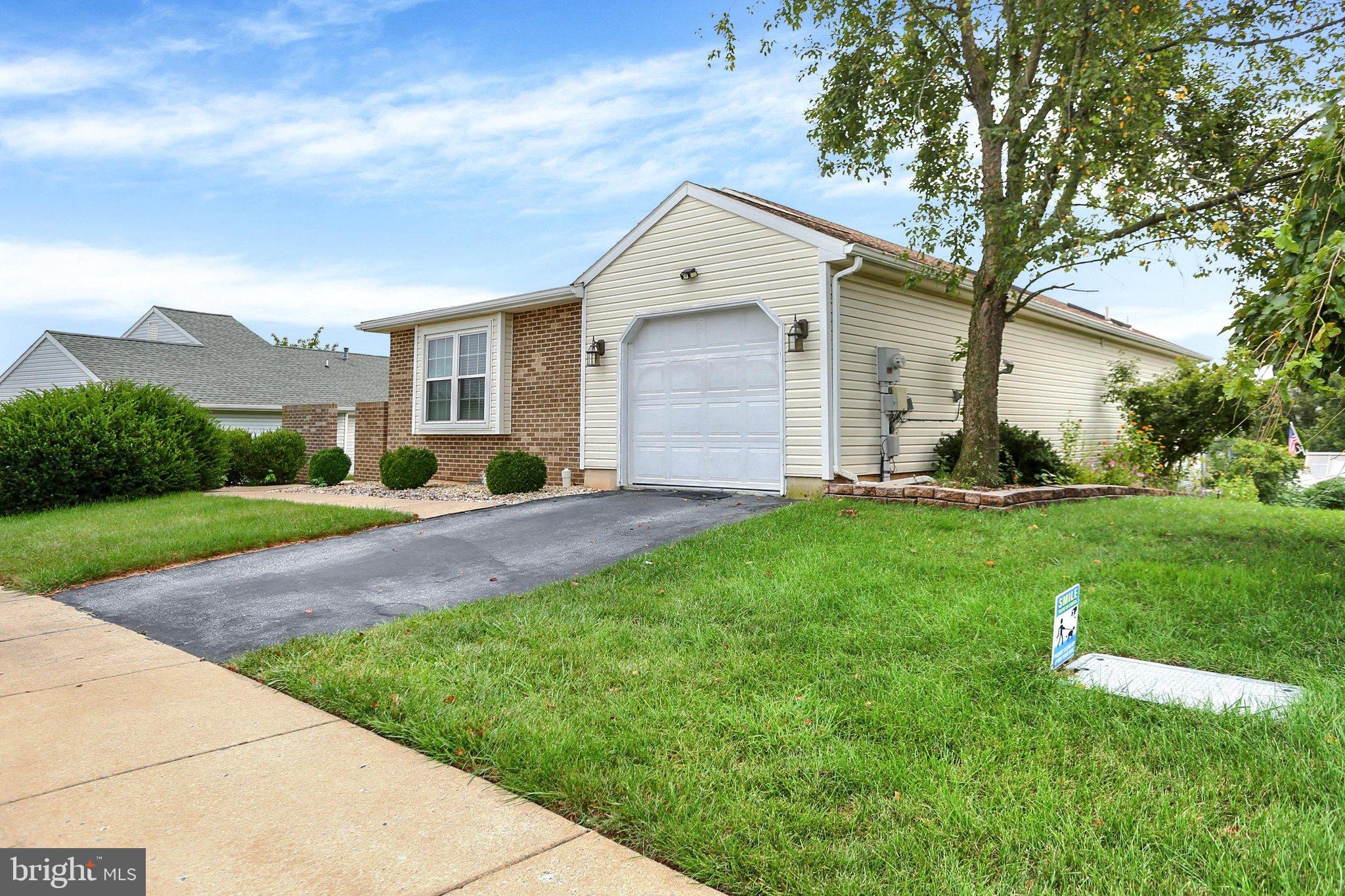6295 S Highlands Cir, Harrisburg, PA 17111 photo