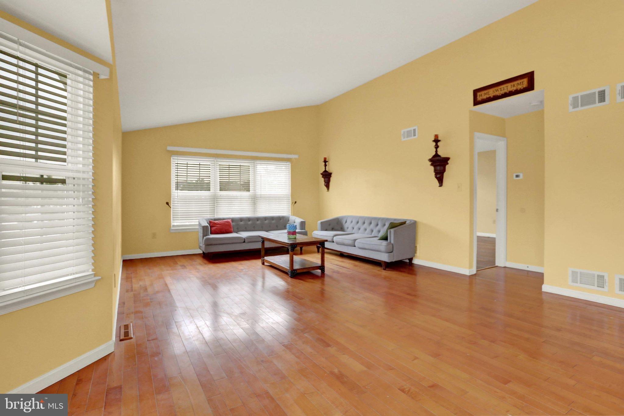 6295 S Highlands Cir, Harrisburg, PA 17111 photo