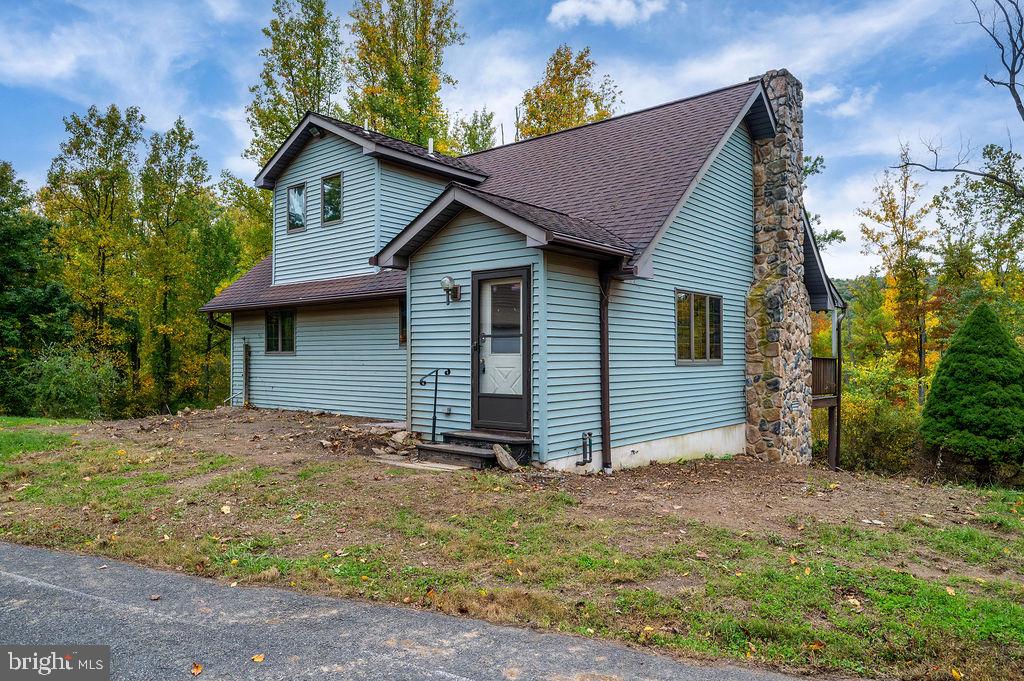 122 Mine Rd, Oley, PA 19547