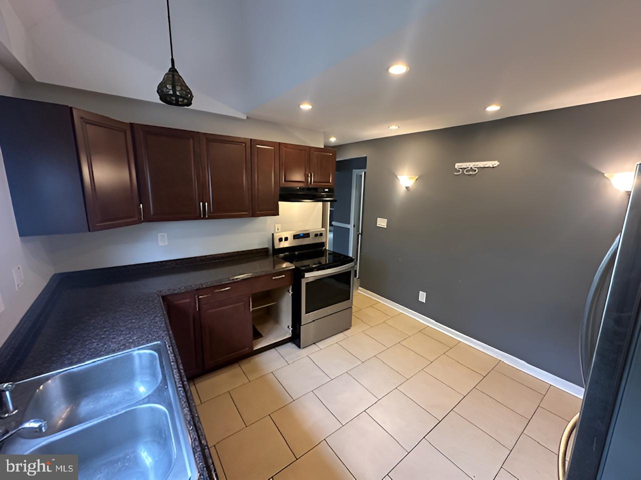 20 Mabel St, Trenton, NJ 08638 photo