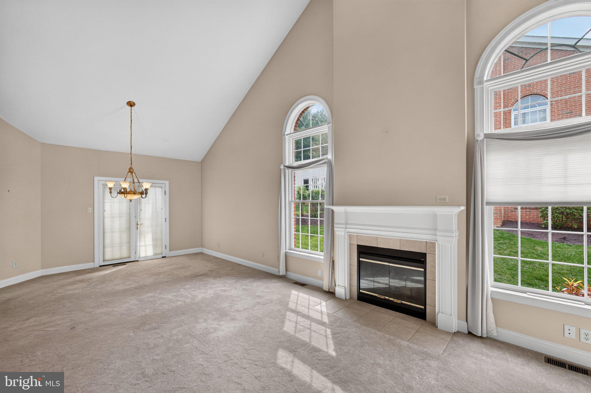 405 Vineyard Ln, Downingtown, PA 19335 photo