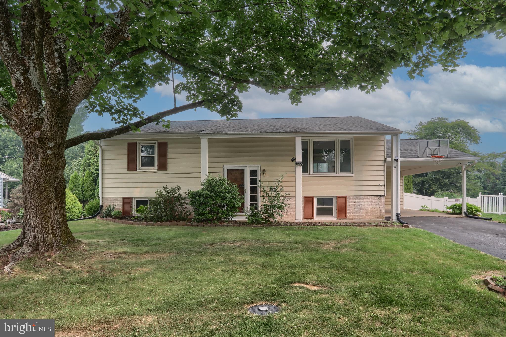 1132 Cornell Dr, Hummelstown, PA 17036 photo