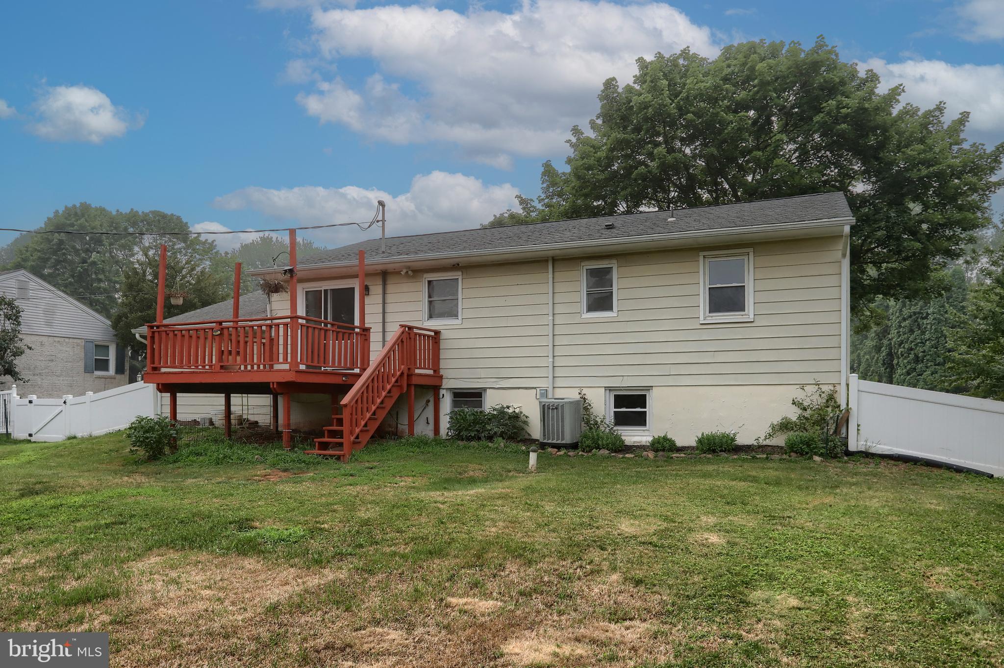 1132 Cornell Dr, Hummelstown, PA 17036 photo