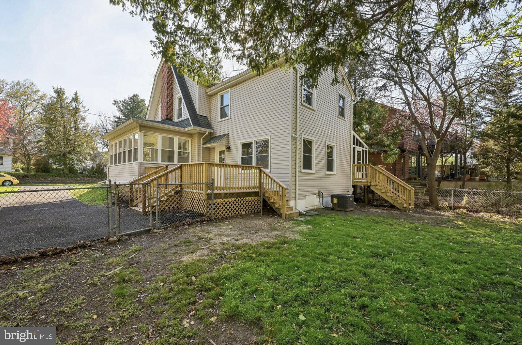 246 Briar Hill Ln, Woodbury, NJ 08096 photo