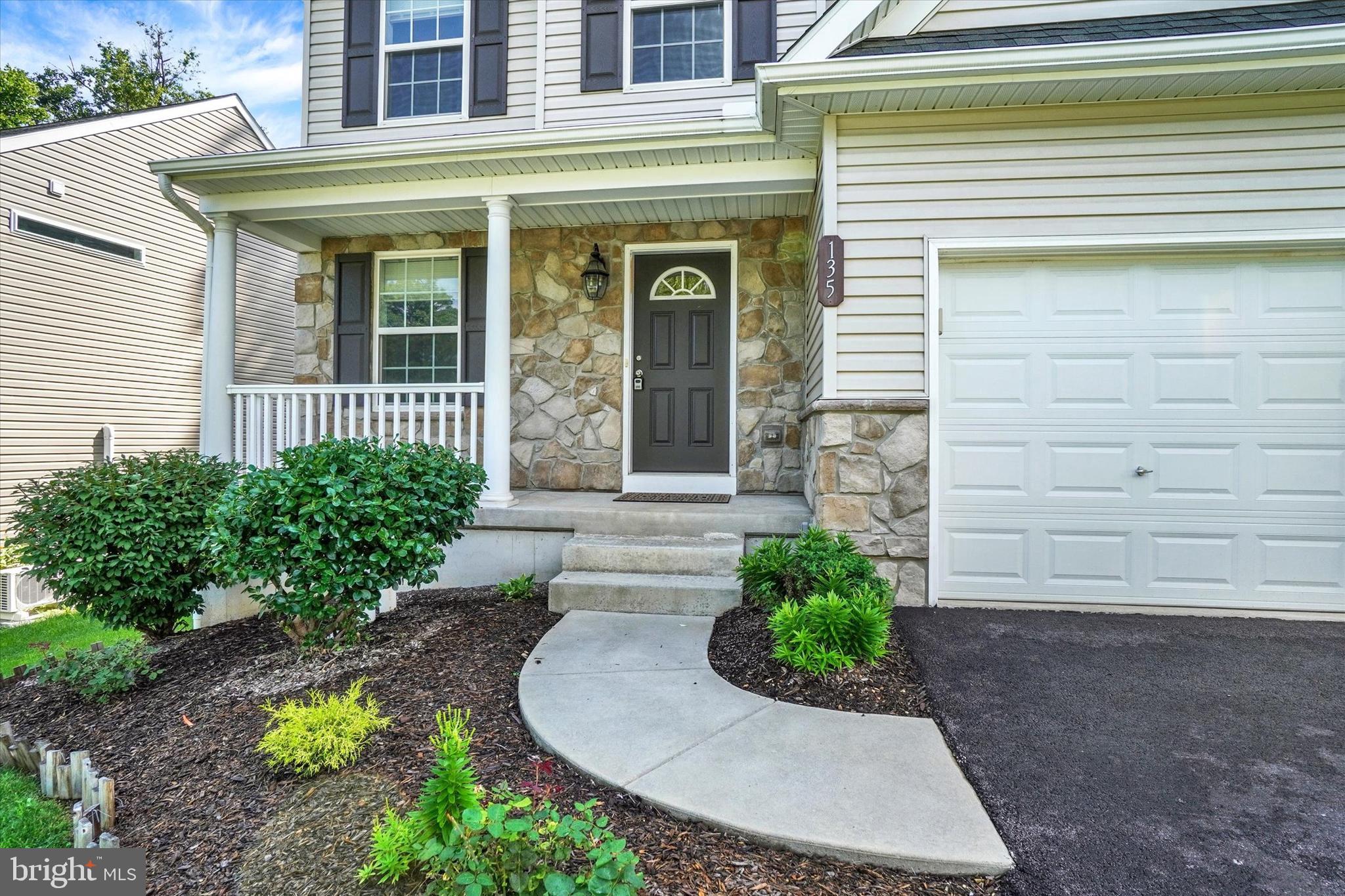 135 Sunbury Way, Red Lion, PA 17356 photo