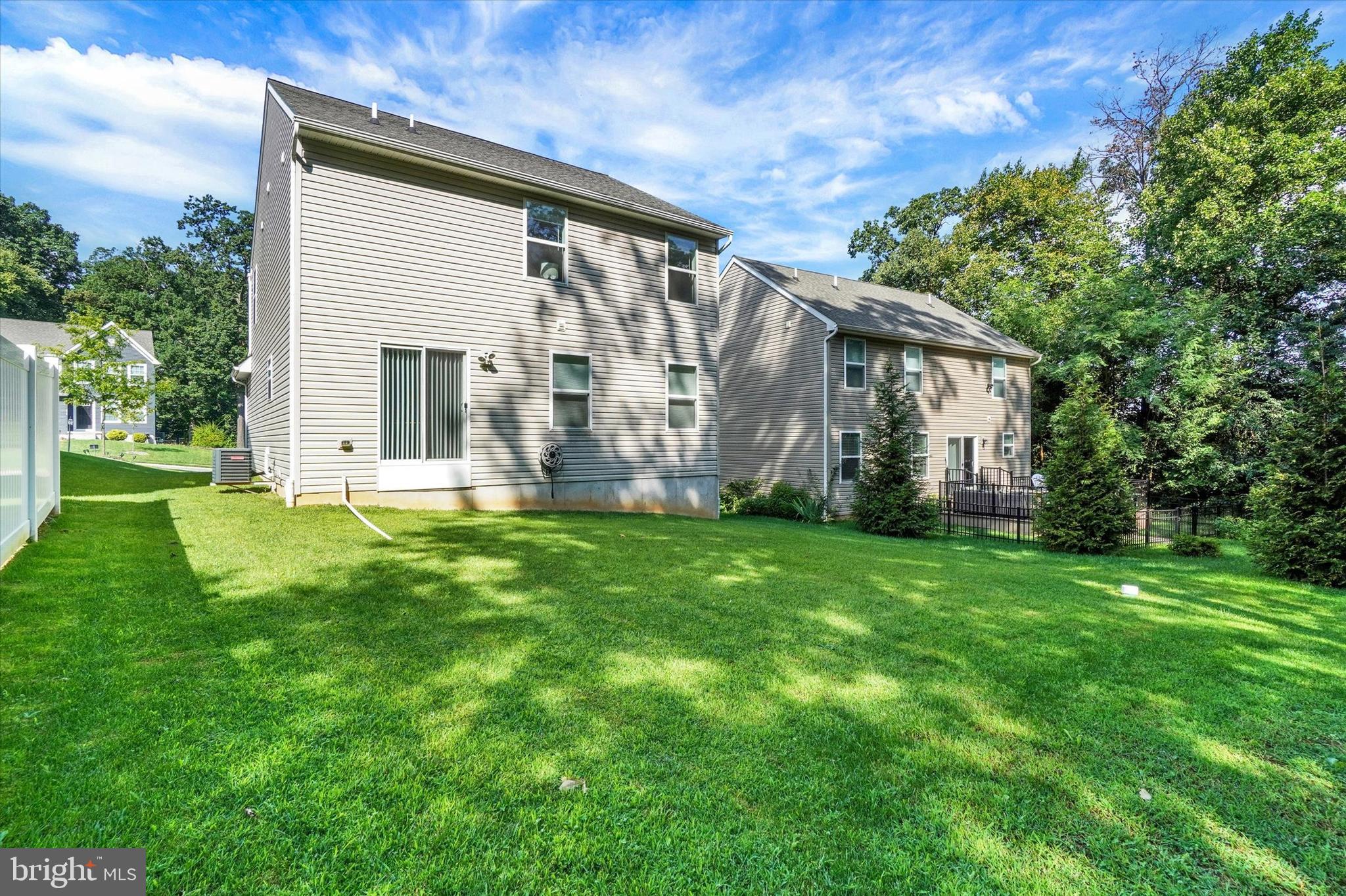 135 Sunbury Way, Red Lion, PA 17356 photo