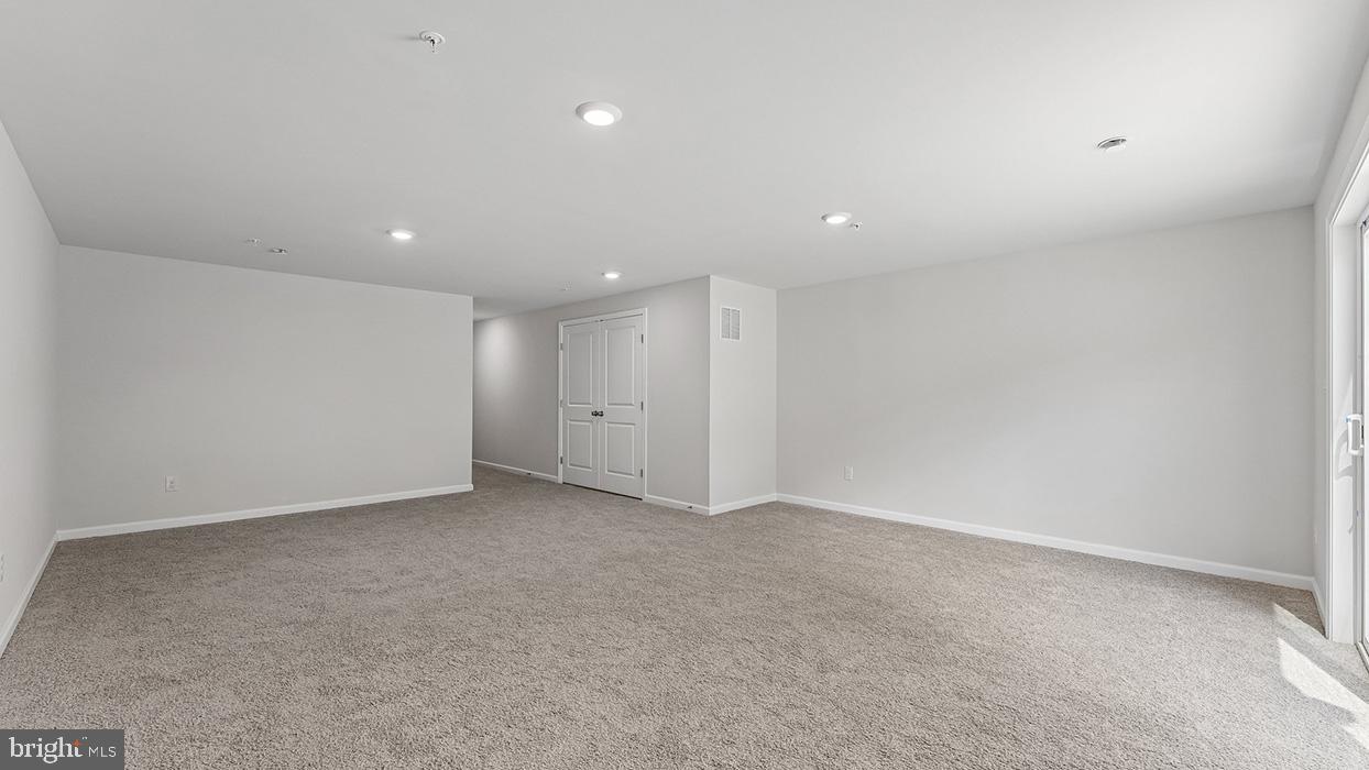 258 Derby Dr, Coatesville, PA 19320