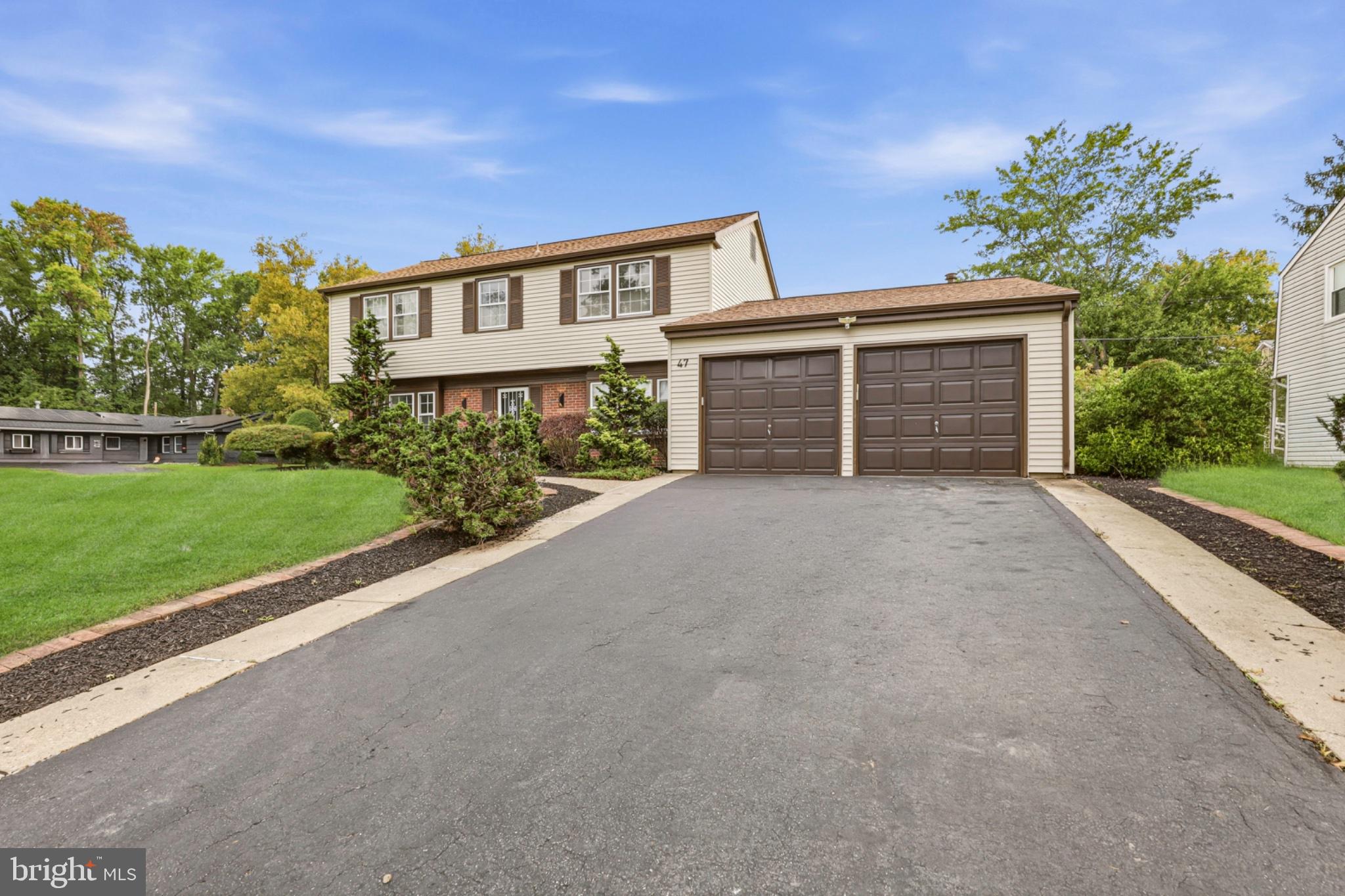 47 Neptune Ln, Willingboro, NJ 08046 photo