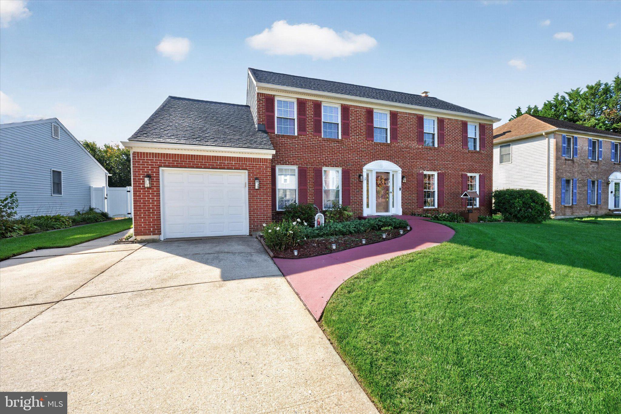 4 Fern Ct, Newark, DE 19702