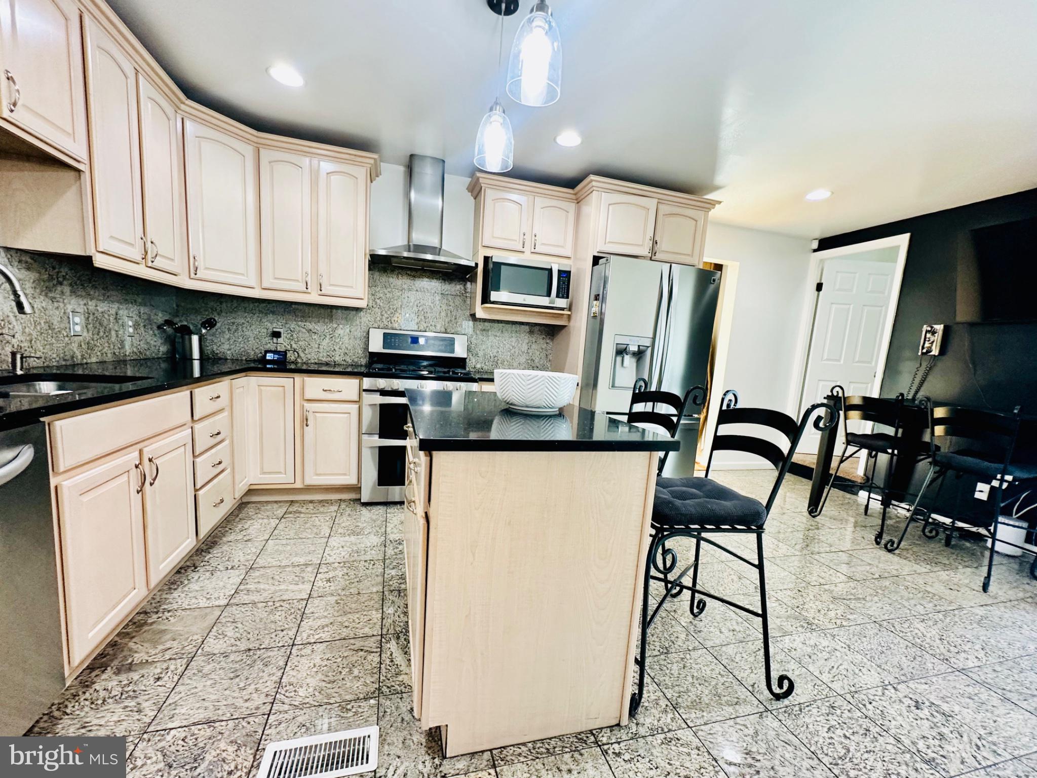 7025 Dogwood Rd, Windsor Mill, MD 21244 photo