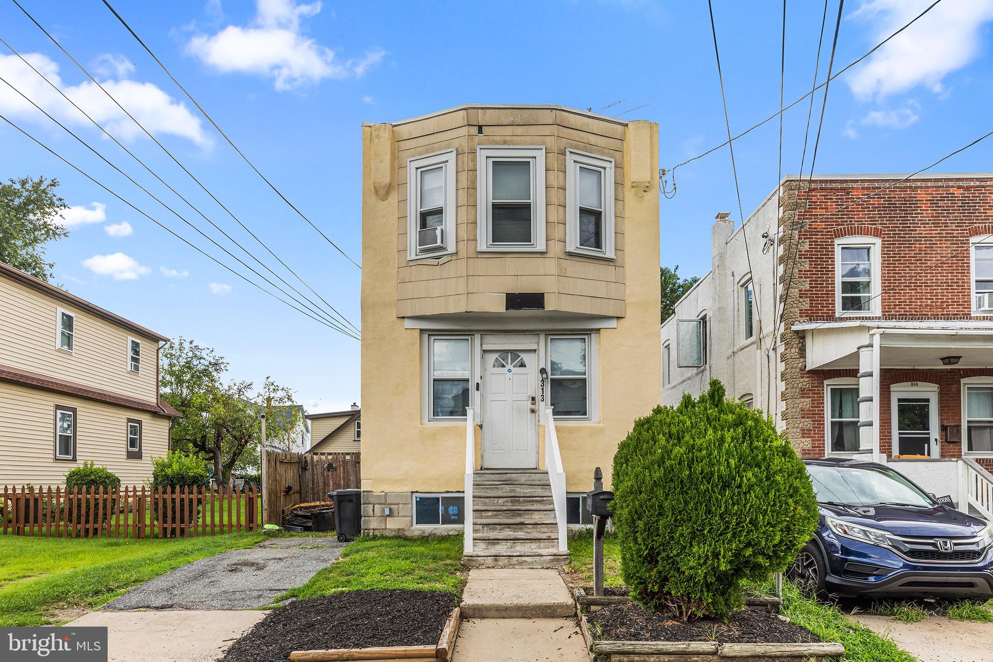 313 Seminole St, Essington, PA 19029