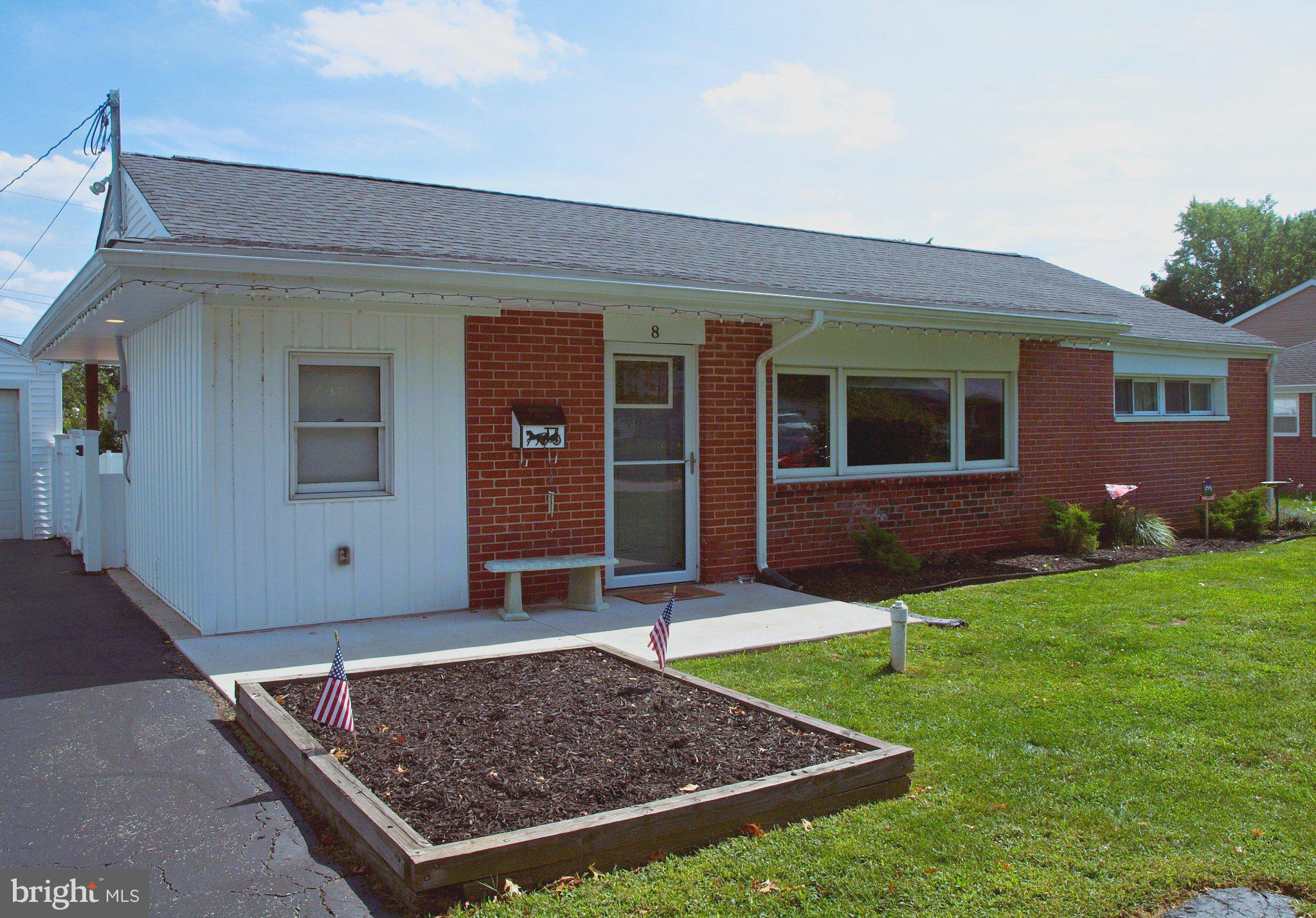 8 Laurel Ln, Plymouth Meeting, PA 19462