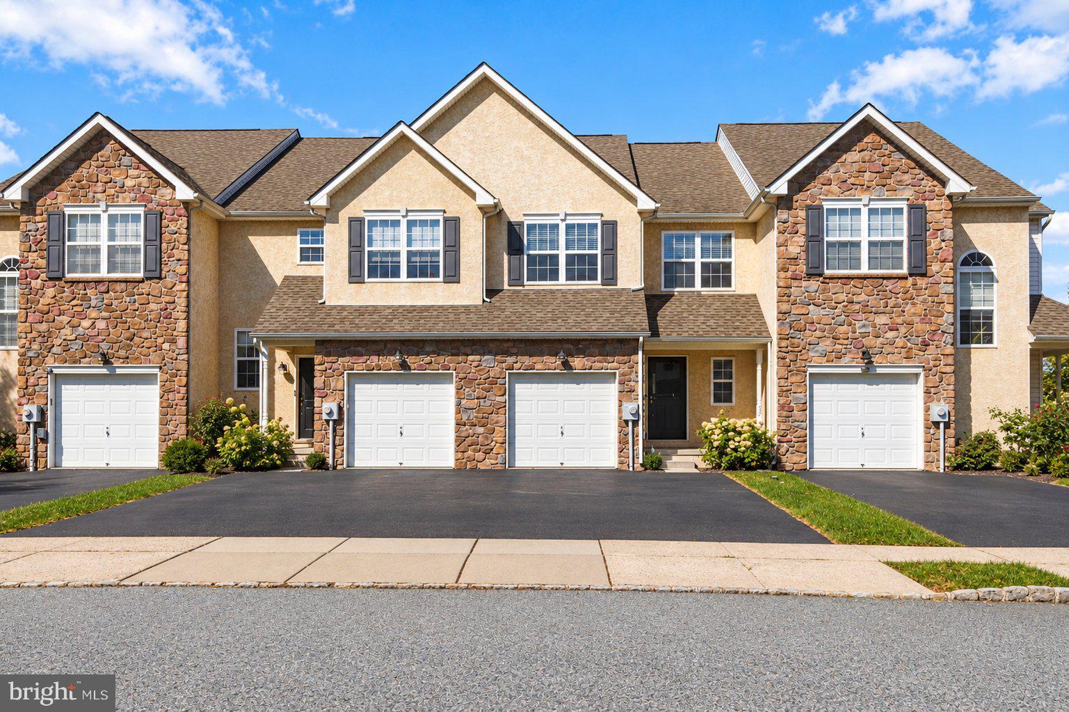 22 Prince Dr, Norristown, PA 19403