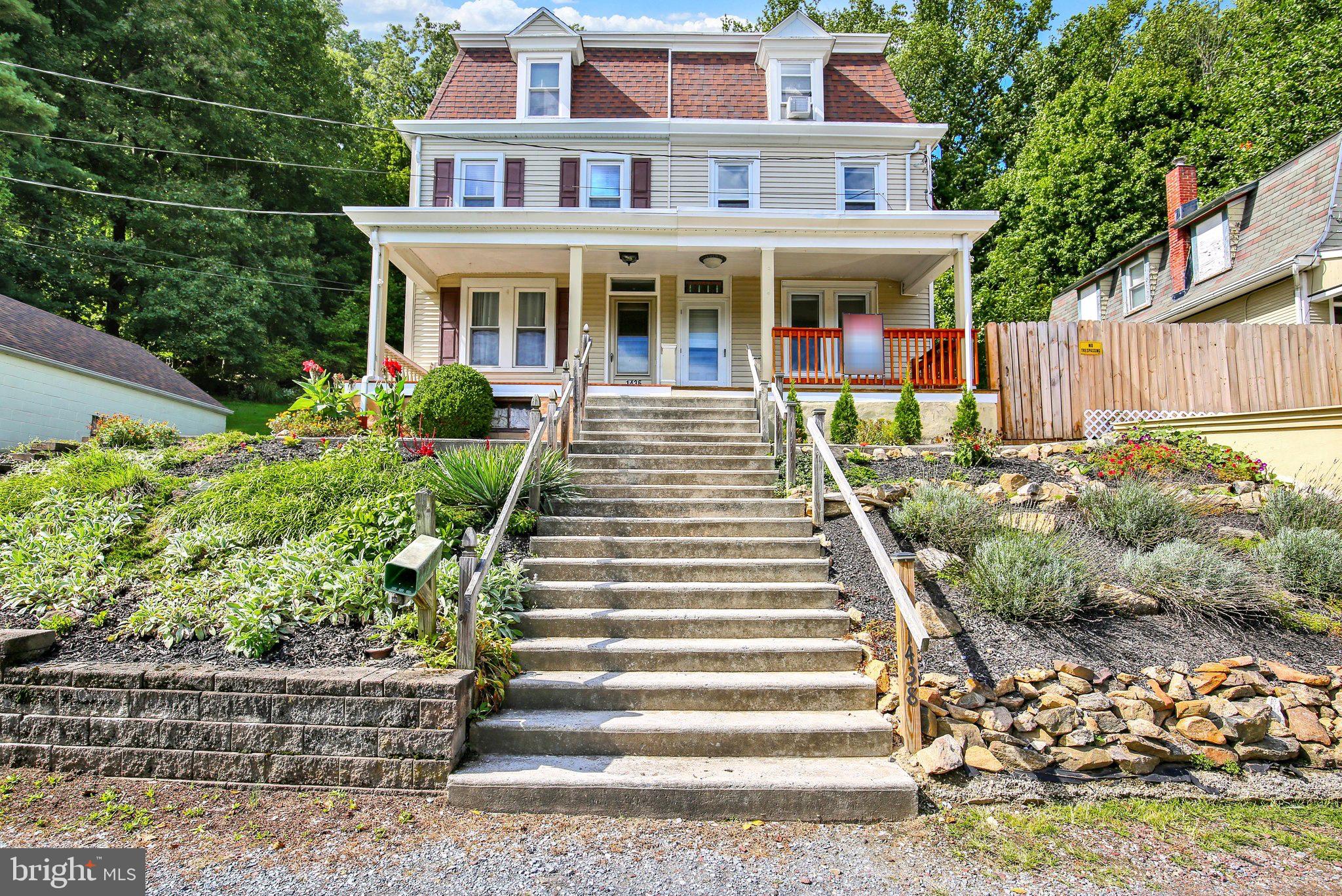 1438 Sesser Ln, Reading, PA 19606