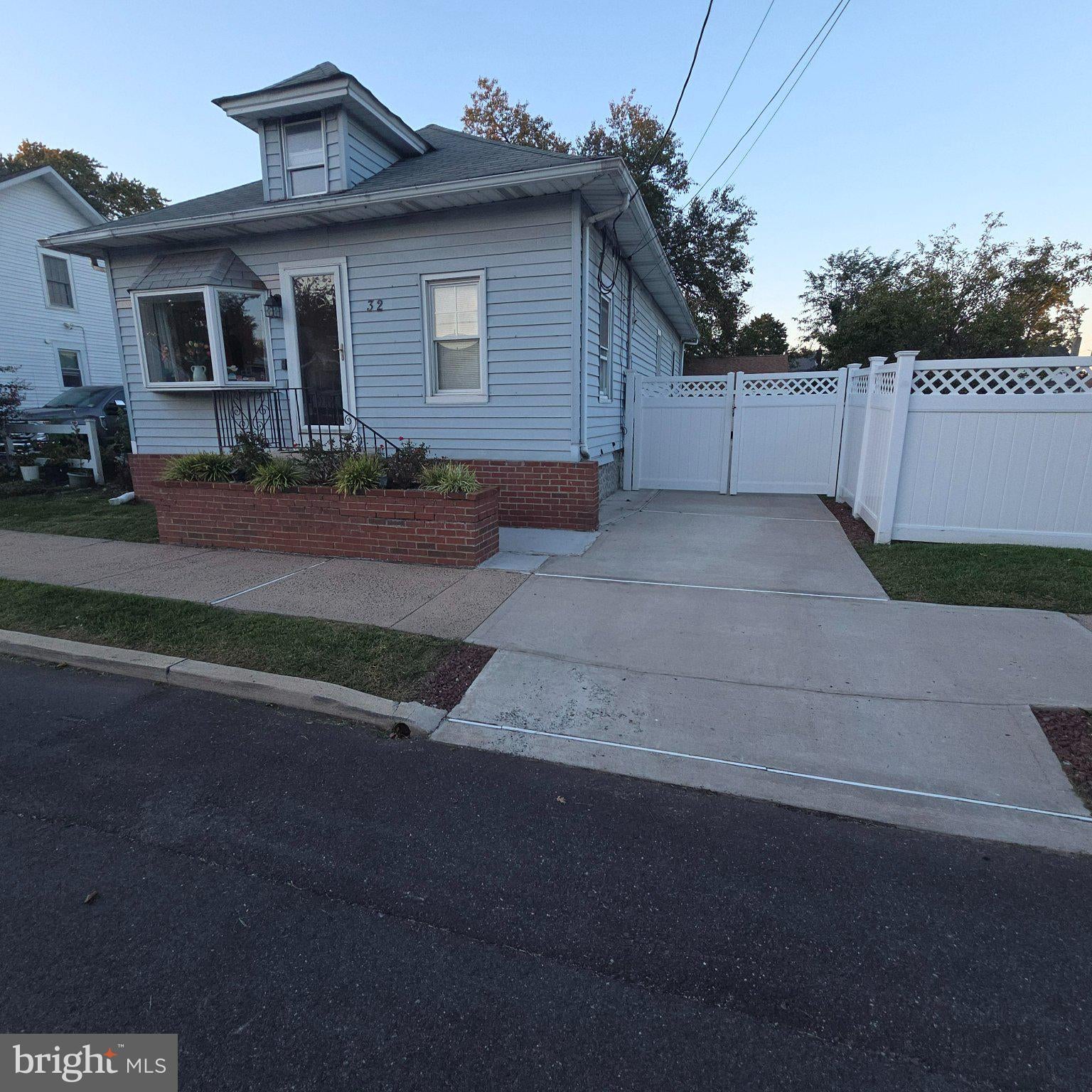 32 3rd Ave, Hamilton Township, NJ 08619 photo