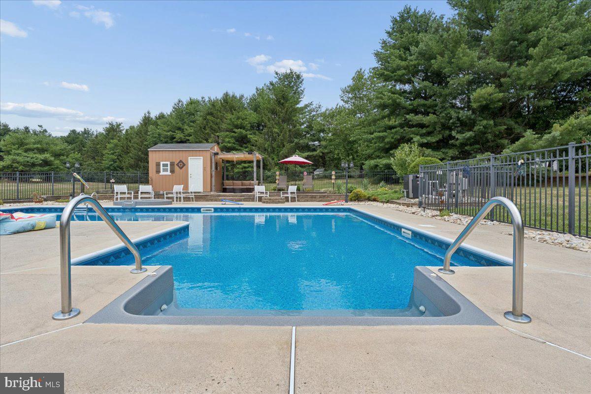 5 Hartnett Way, Millstone Twp, NJ 08510 photo