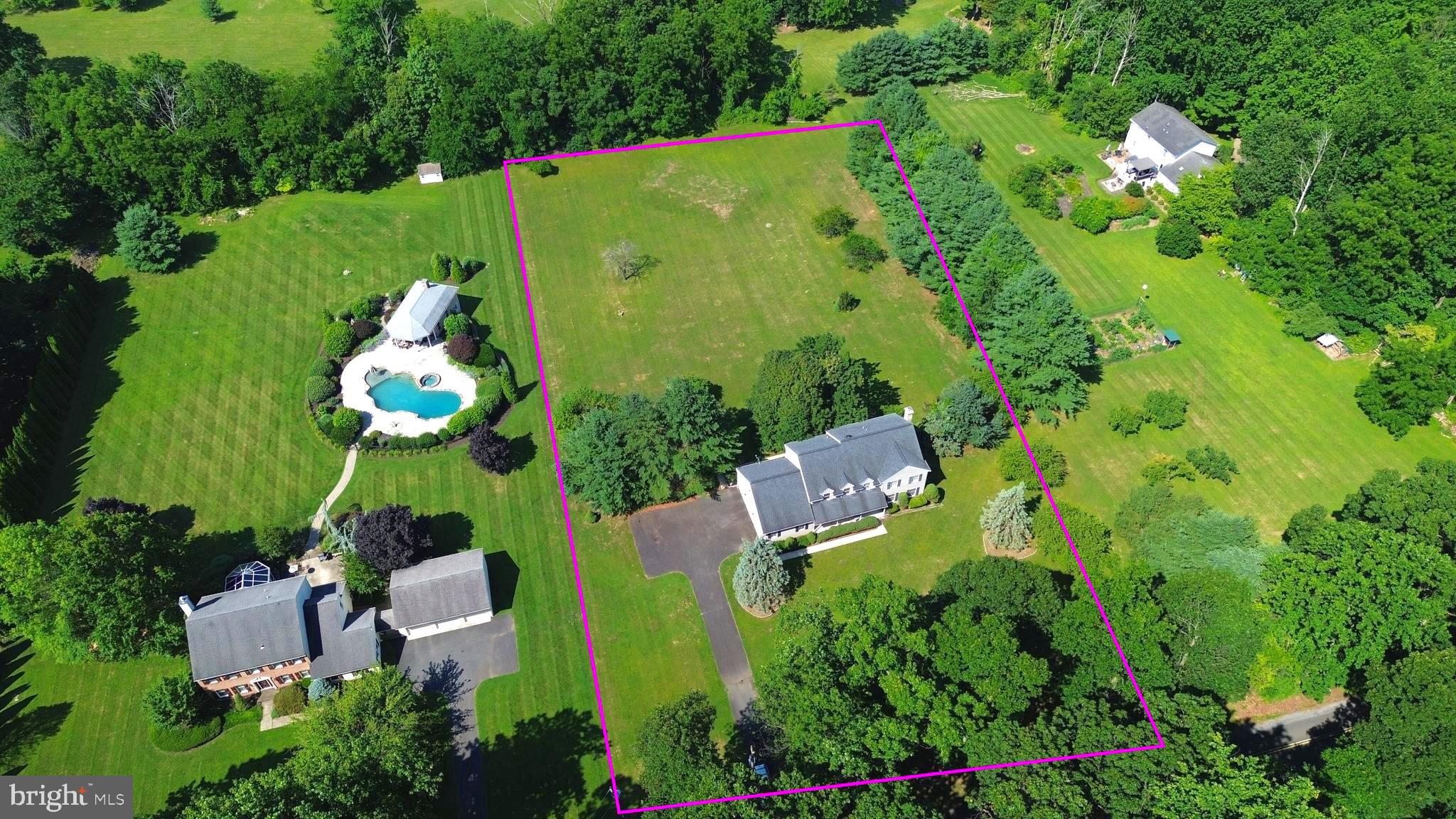 2050 Miller Rd, Pennsburg, PA 18073 photo