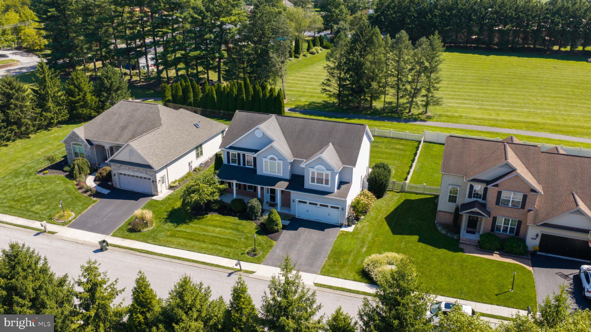 1404 Farm Cross Way, York, PA 17408 photo
