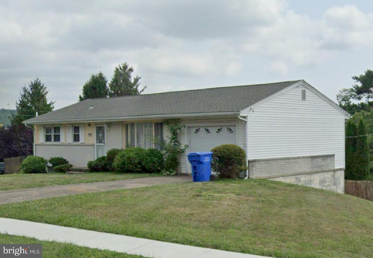 69 Delmont Ave, Harrisburg, PA 17111