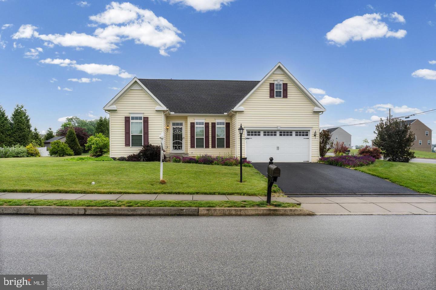 46 Tyler Dr, Hanover, PA 17331 photo