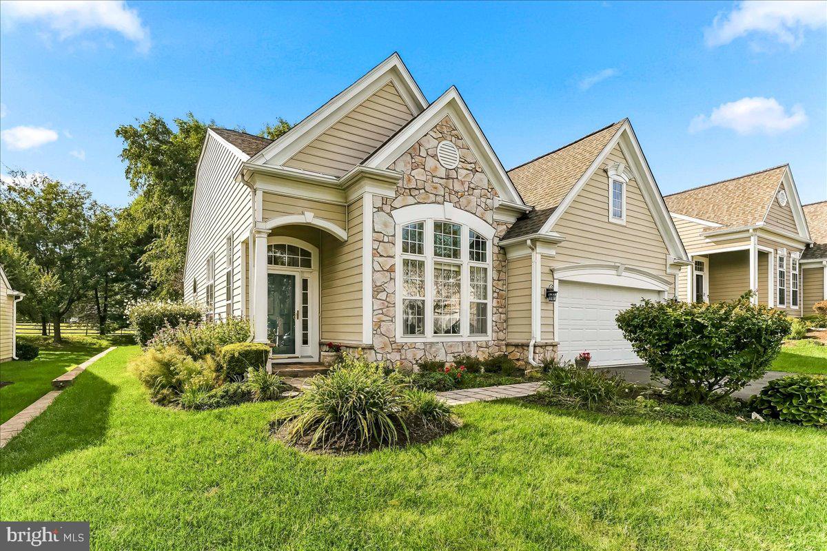 219 Katsura Dr, Kennett Square, PA 19348