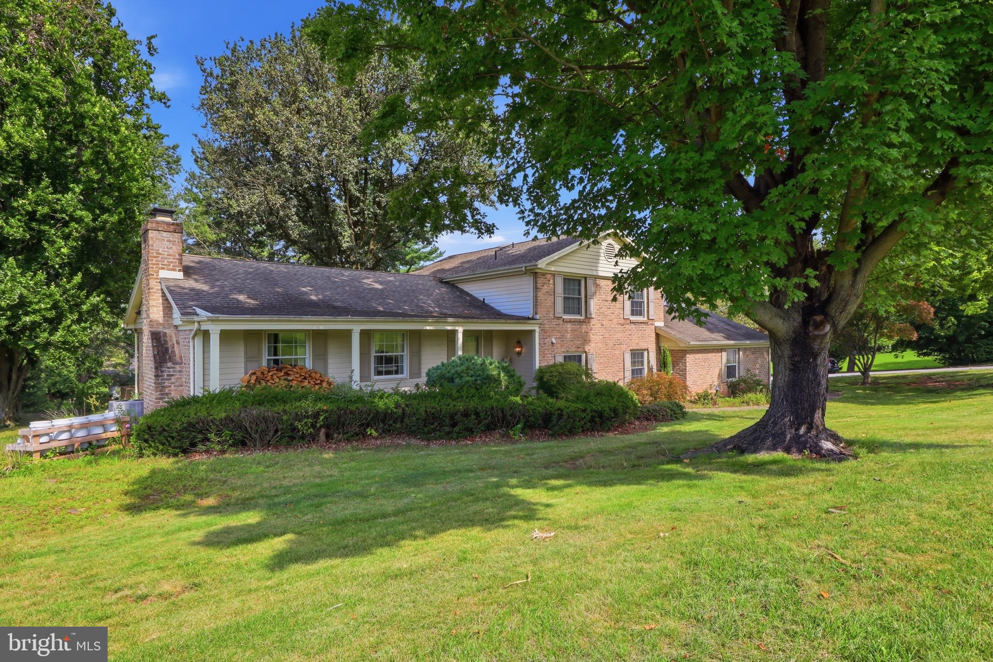 200 S 8th St, Mount Wolf, PA 17347 photo