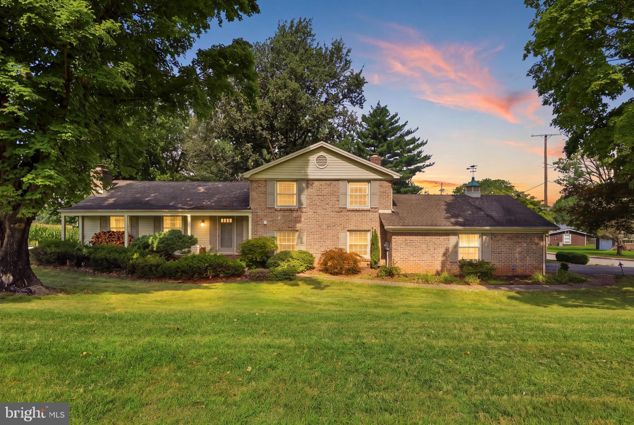200 8th St, Mount Wolf, PA 17347