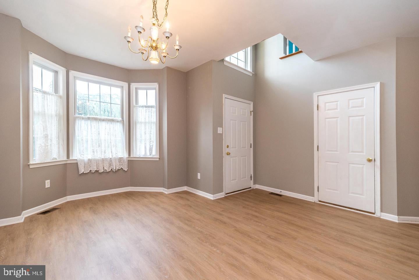 101 Oxford Ct #143, Ambler, PA 19002 photo