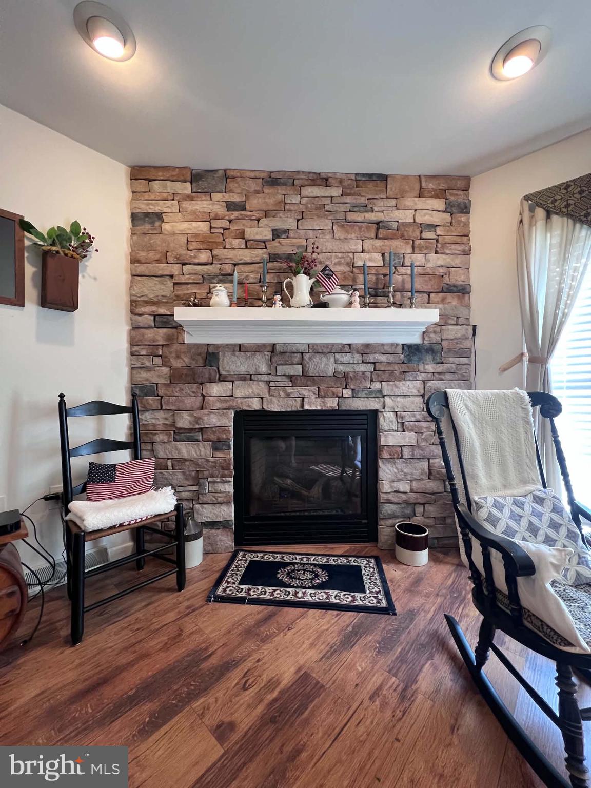 8 Madeleine Dr, Myerstown, PA 17067 photo