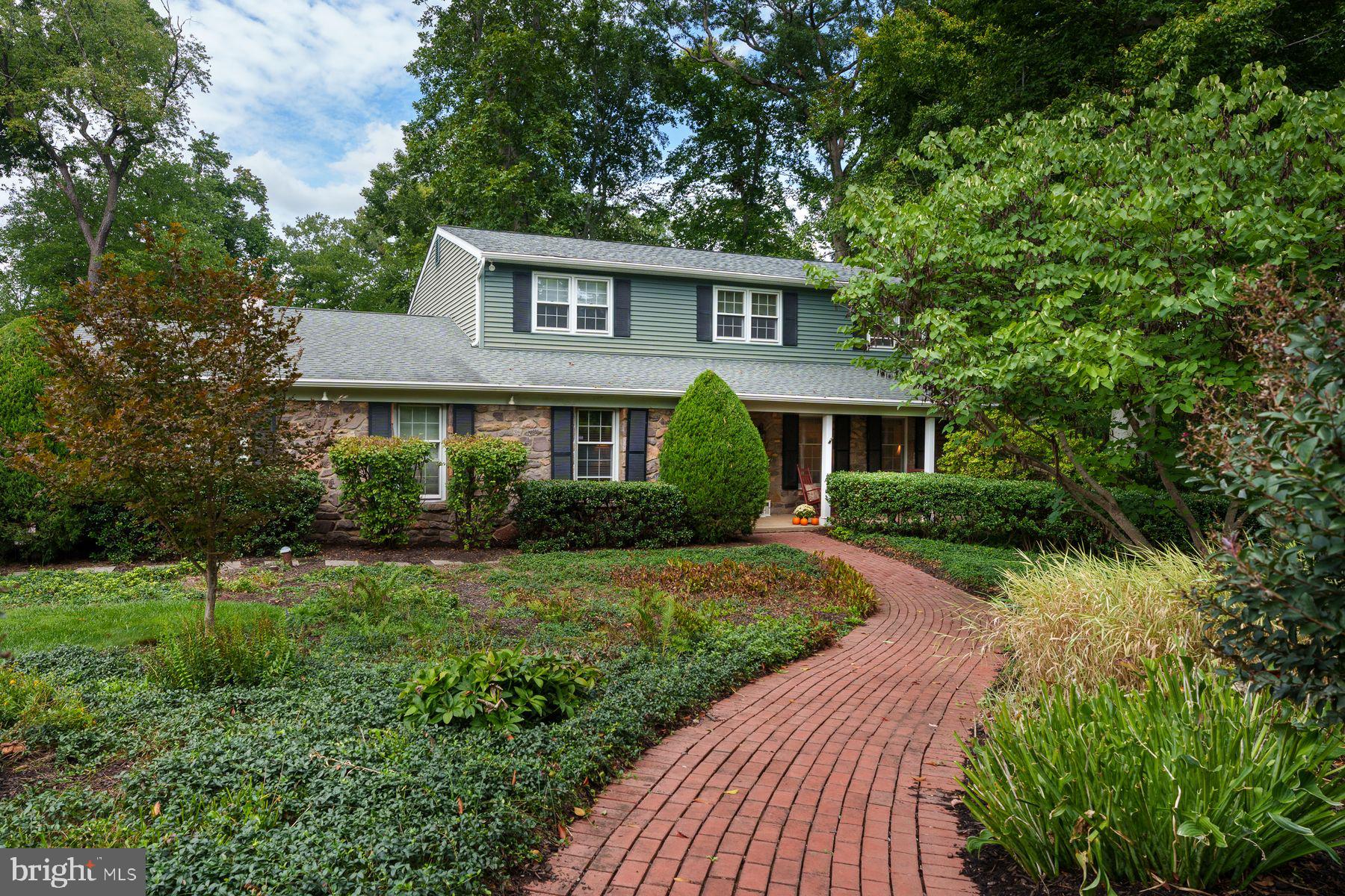 1300 University Dr, Hadley, PA 19067