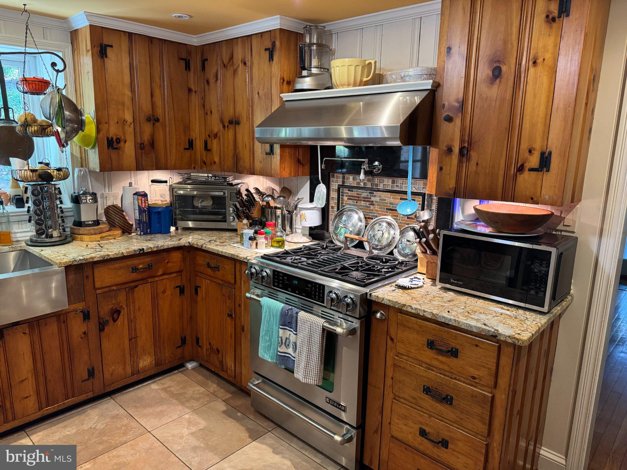 861 S Gulph Rd, King Of Prussia, PA 19406 photo