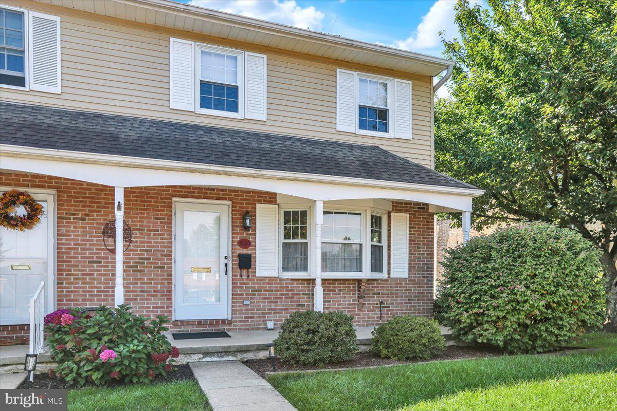 200 Popodickon Dr, Boyertown, PA 19512