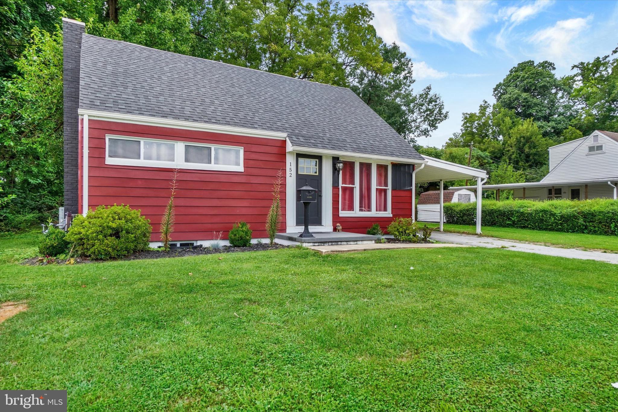 152 Sylvan Dr, York, PA 17402 photo