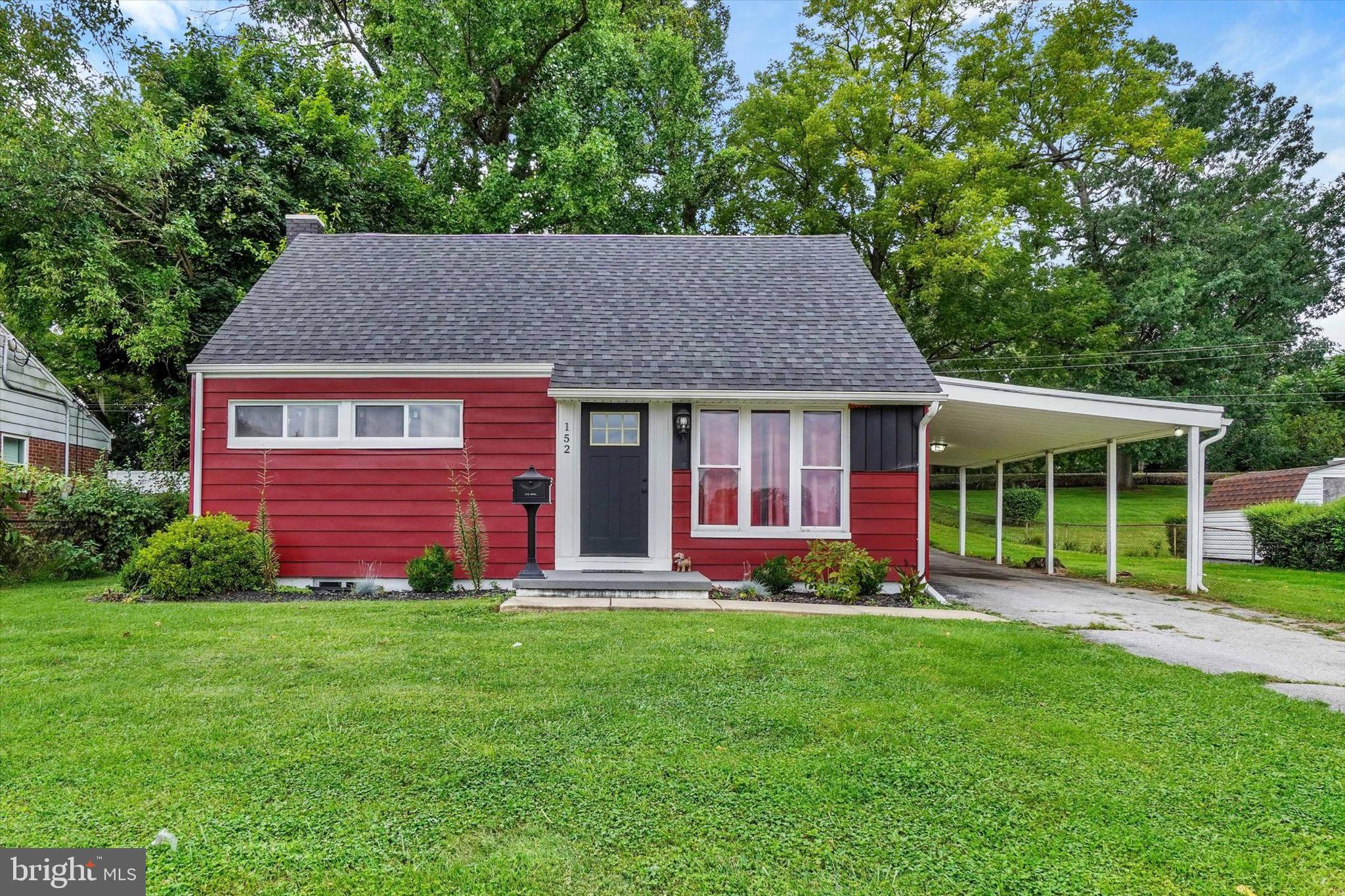 152 Sylvan Dr, York, PA 17402 photo