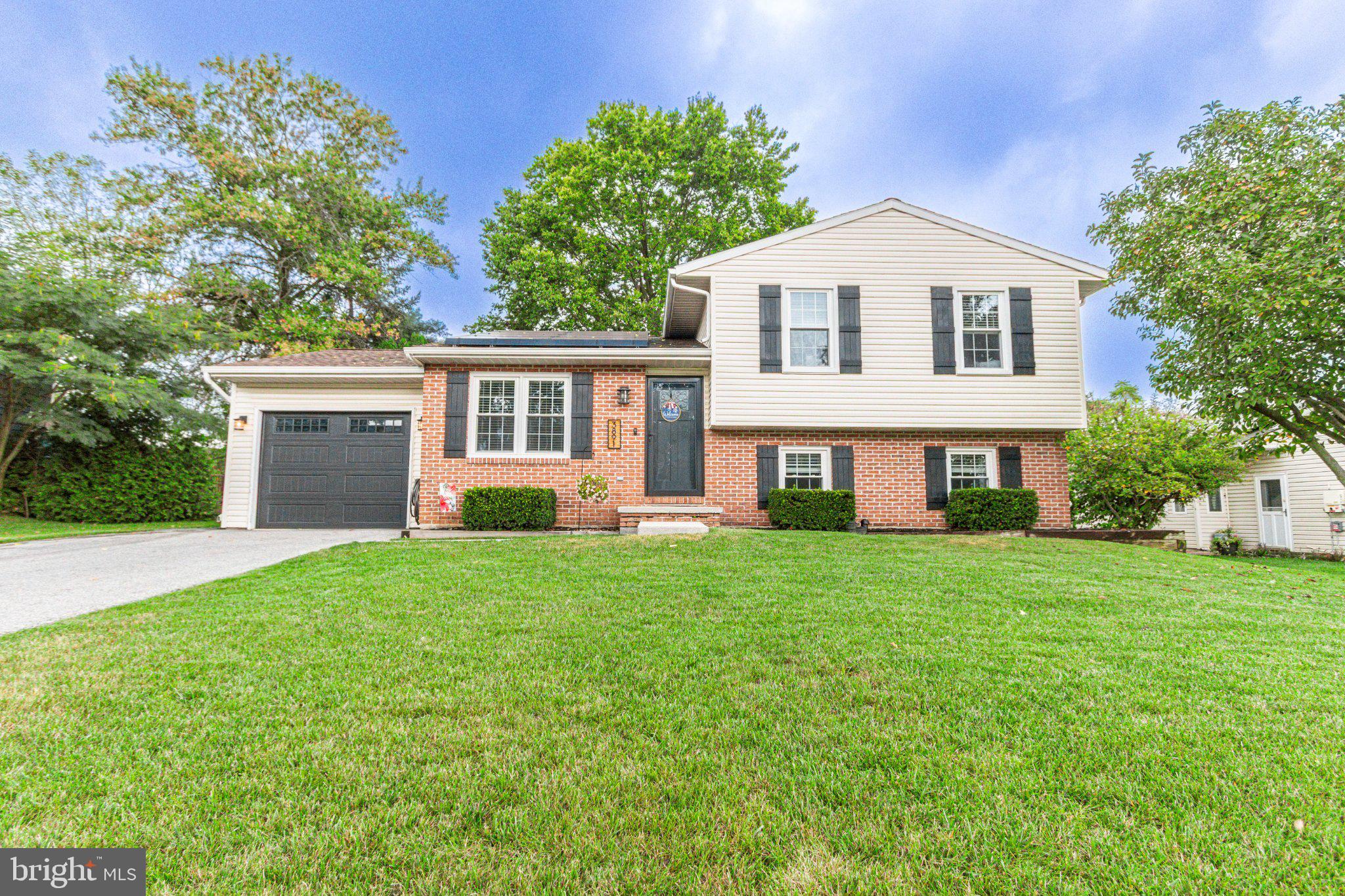 3891 Sandra Dr, York, PA 17402 photo