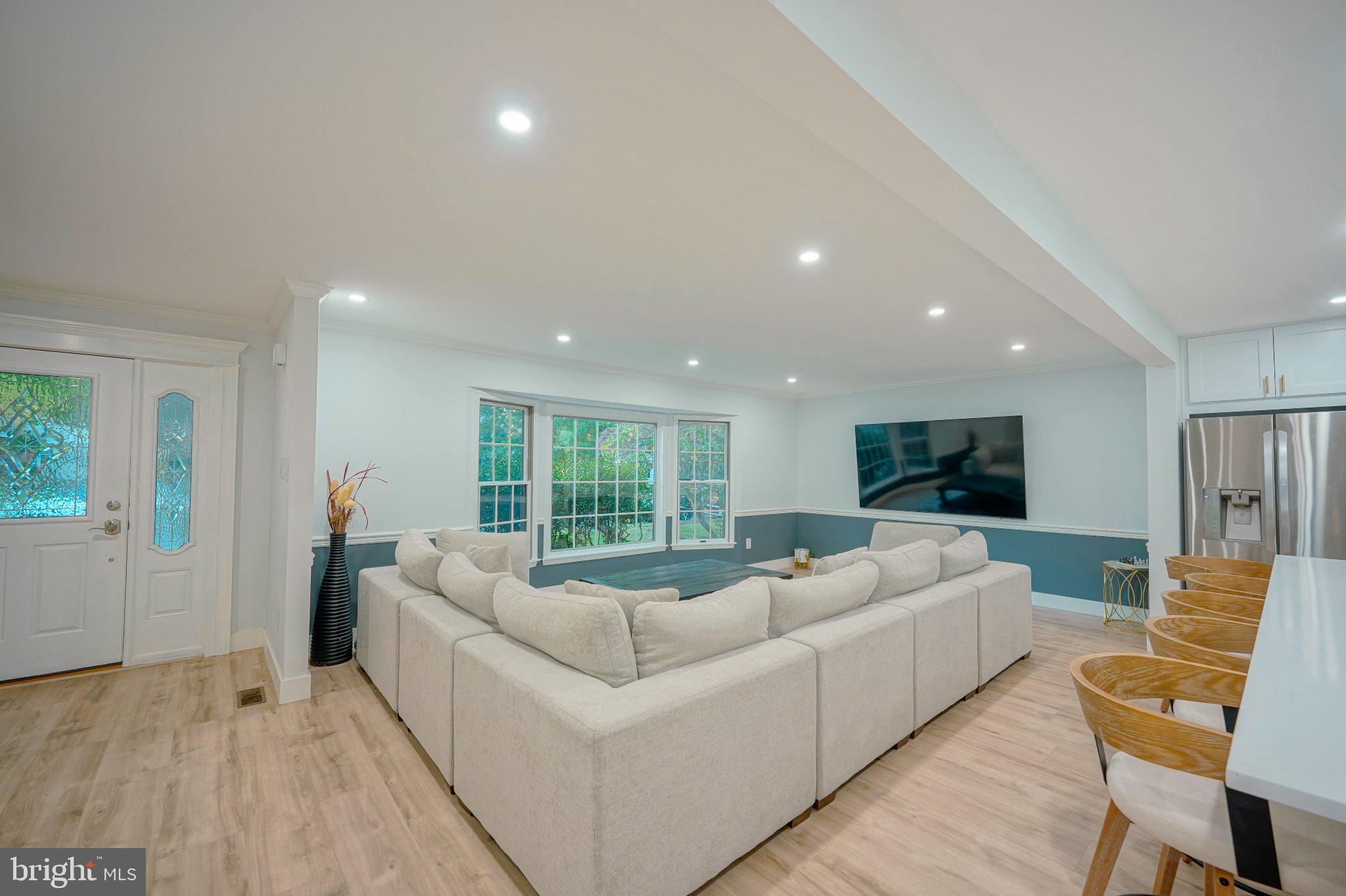 536 Perry Dr, Mount Laurel, NJ 08054 photo