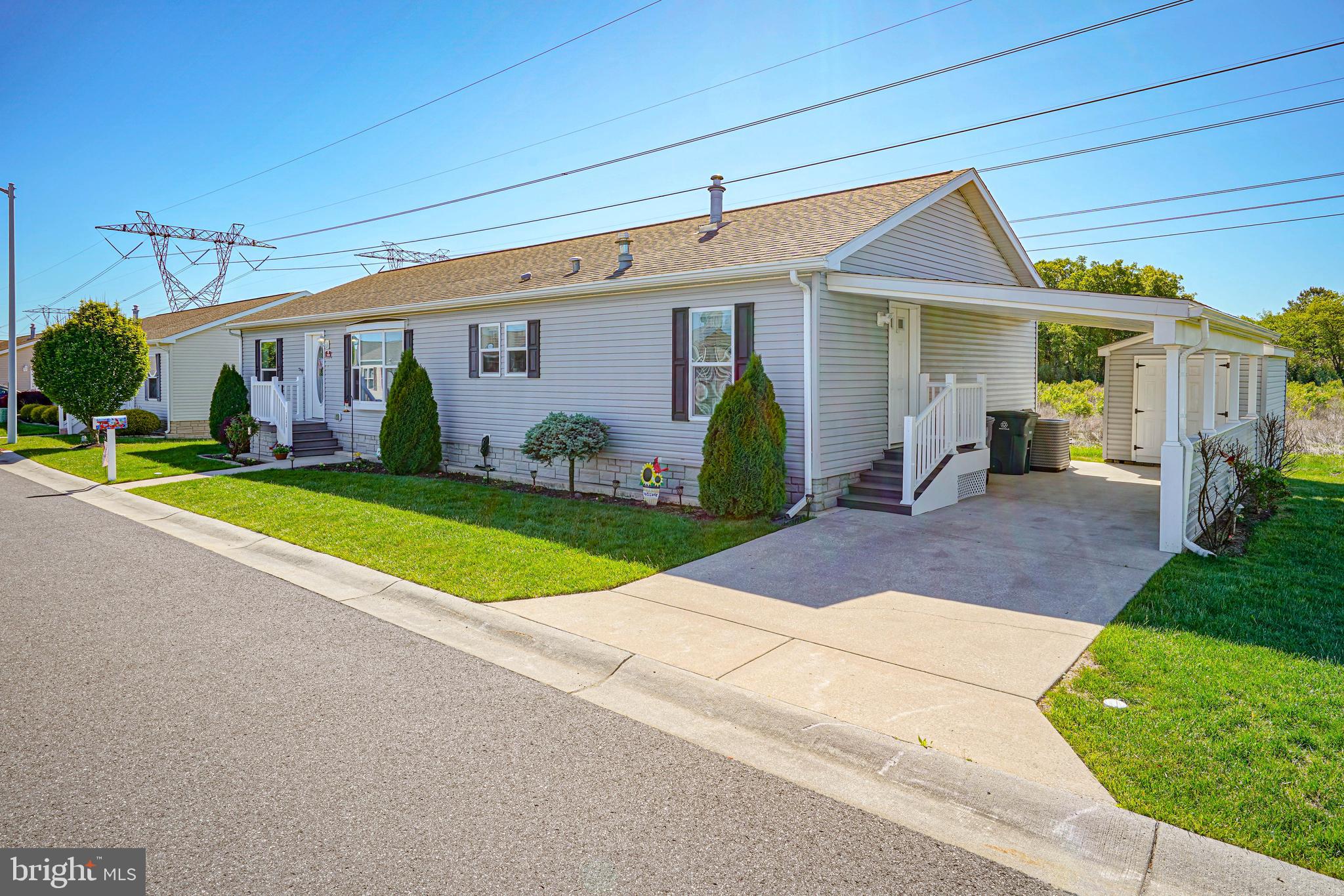 2080 Burlington Cir, Williamstown, NJ 08094 photo